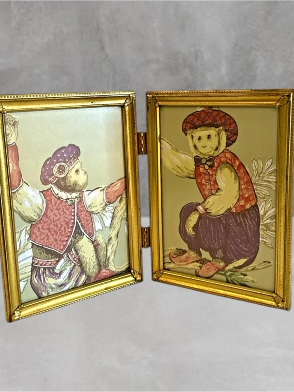 VINTAGE ORNATE LEMON GOLD DANISH BI-FOLD 5X7 PICTURE FRAME